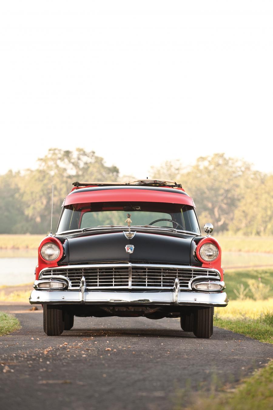  Ford Country Sedan Station Wagon 1956 года  (фото 2 из 25)